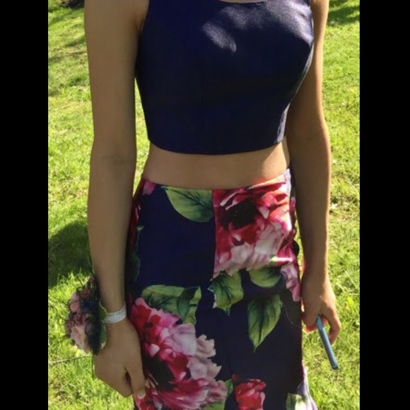 Blush Prom dress size 2 - Picture 3 of 3